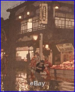 Fine Vintage Hiroshi Yoshida Japanese Woodblock Print Kagurazaka Dori Night Rain