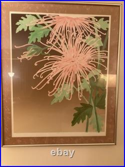 Japanese Woodblock-Style Spider MumSigned/Numbered Sarah Berta 36x30 Framed